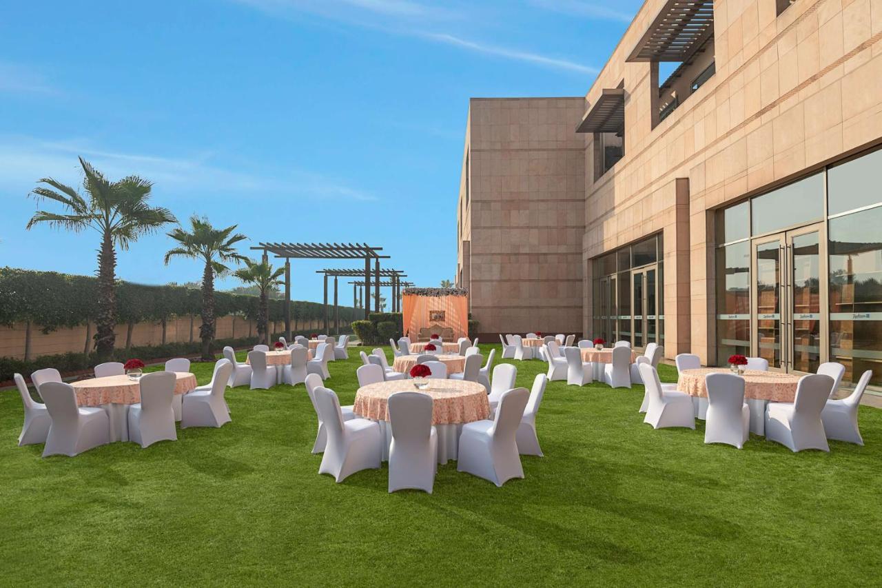 Radisson Blu Hotel אמריצר מראה חיצוני תמונה The Westin, Gurgaon