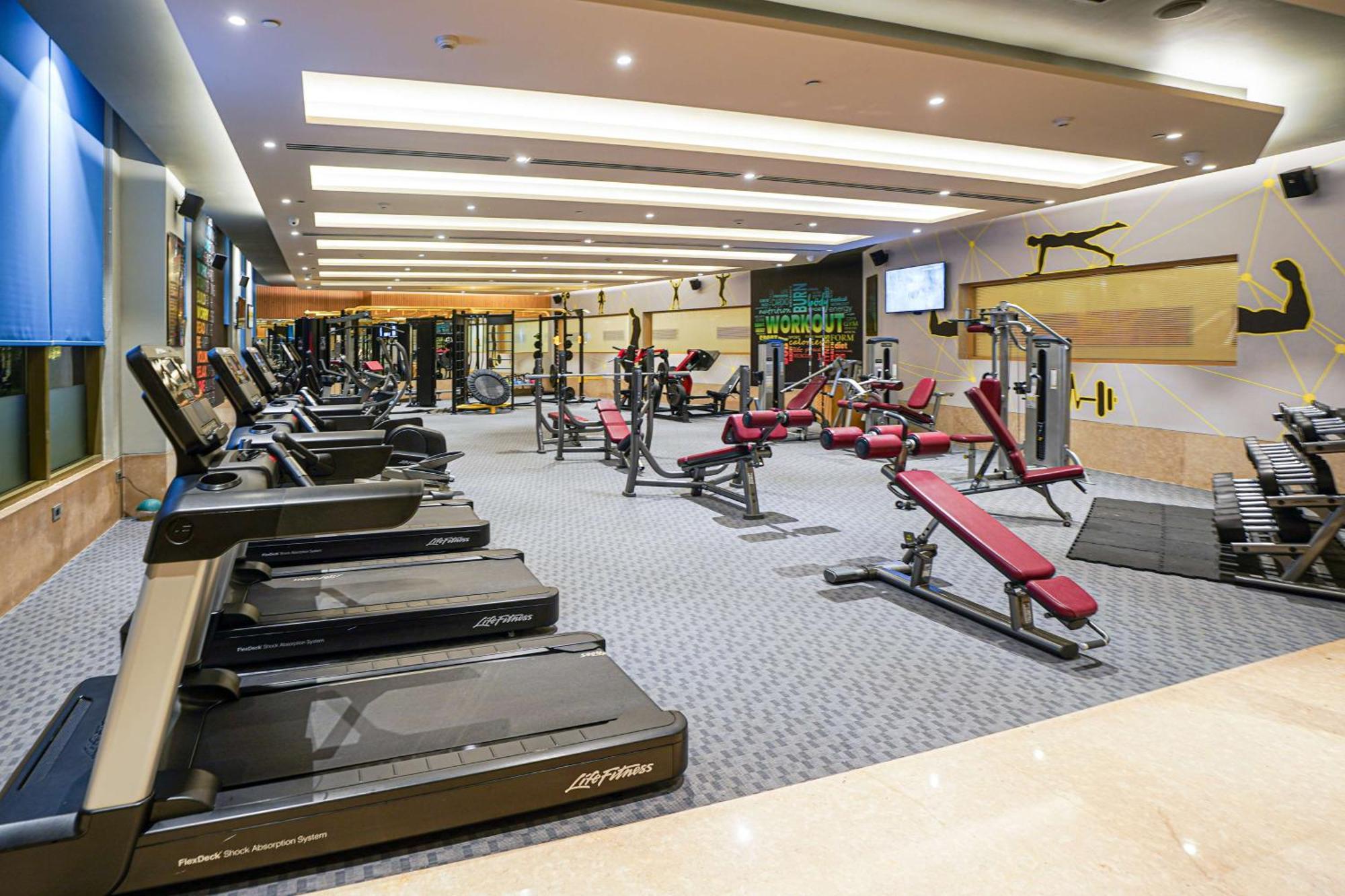 Radisson Blu Hotel אמריצר מראה חיצוני תמונה The gym at the hotel