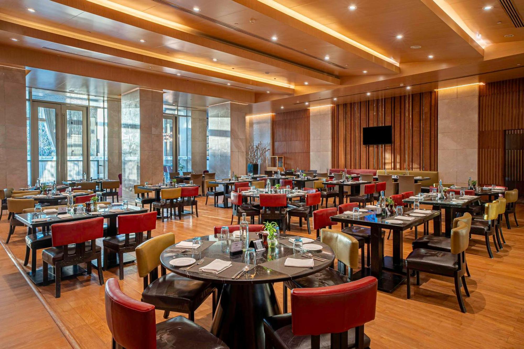 Radisson Blu Hotel אמריצר מראה חיצוני תמונה The Park, Hyderabad