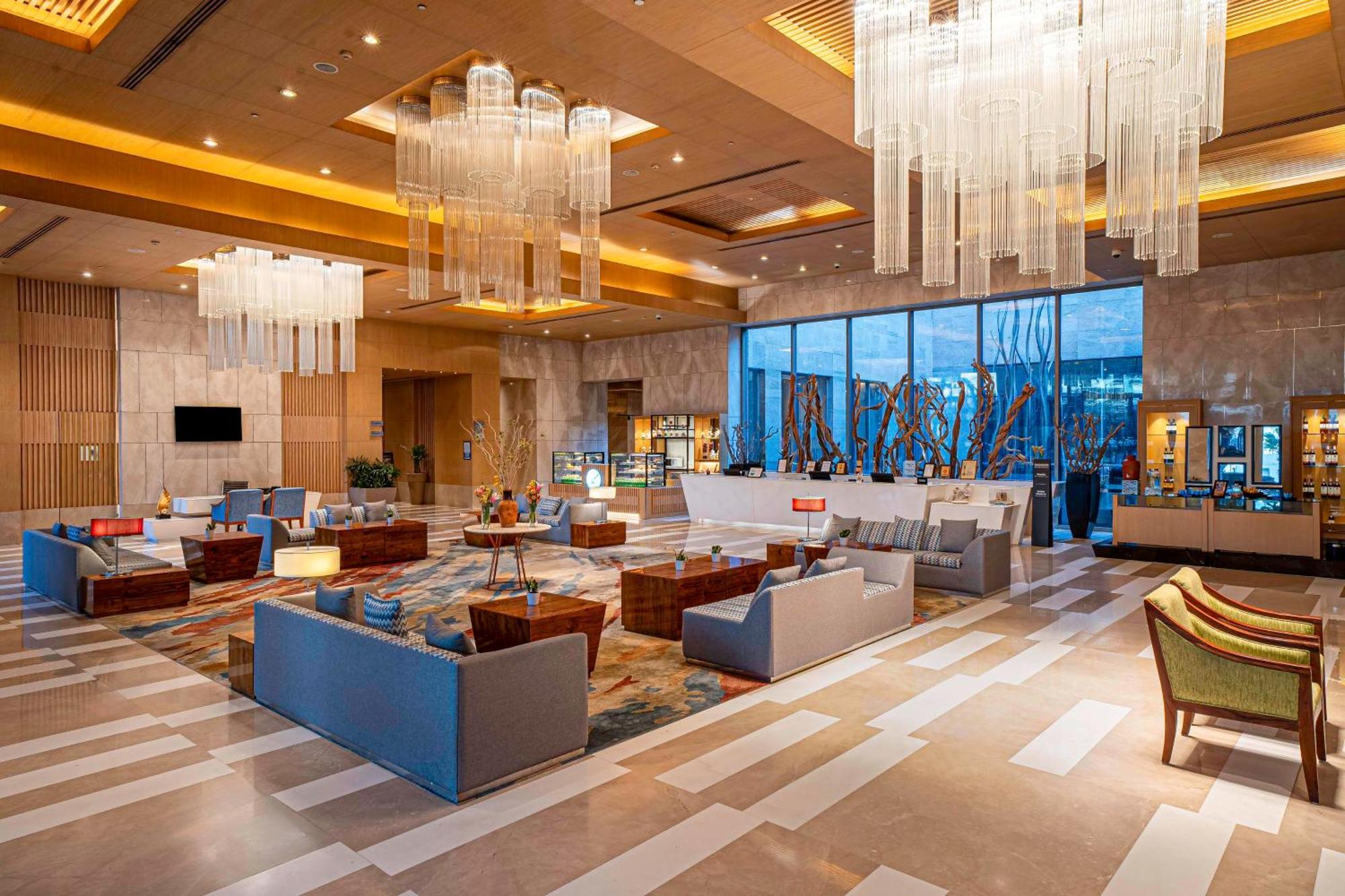 Radisson Blu Hotel אמריצר מראה חיצוני תמונה The lobby of the hotel