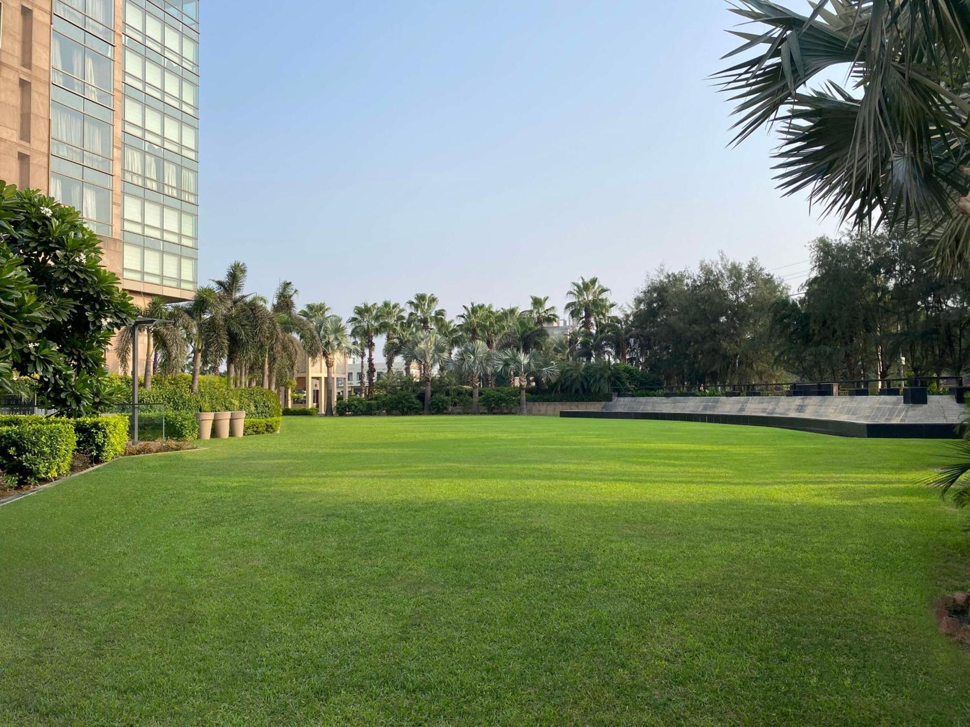 Radisson Blu Hotel אמריצר מראה חיצוני תמונה The Gardens